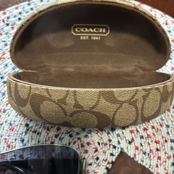 Coach sunglasses - Picture 3 of 7